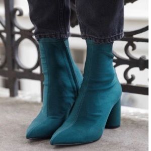 & Other Stories heeled booties!! 😍
